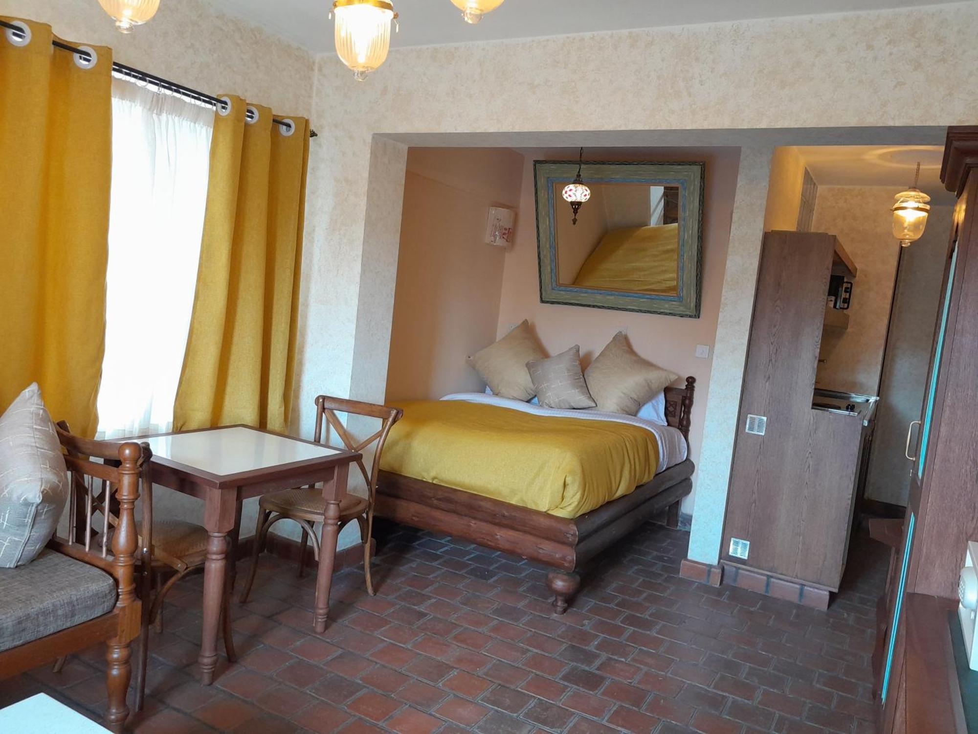 Woodmere Grand Hotel & Serviced Apartments ไนโรบี ภายนอก รูปภาพ