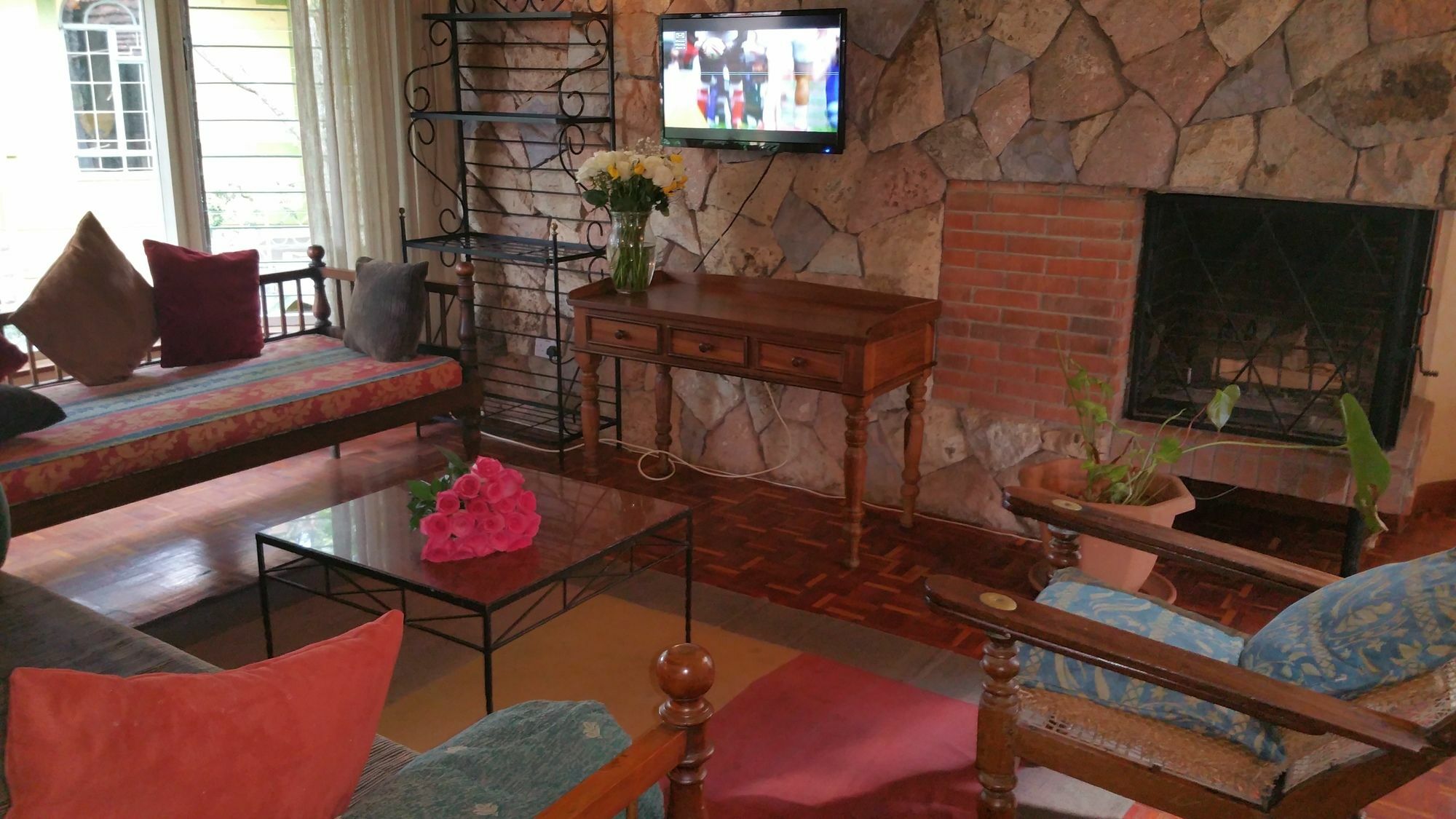 Woodmere Grand Hotel & Serviced Apartments ไนโรบี ภายนอก รูปภาพ