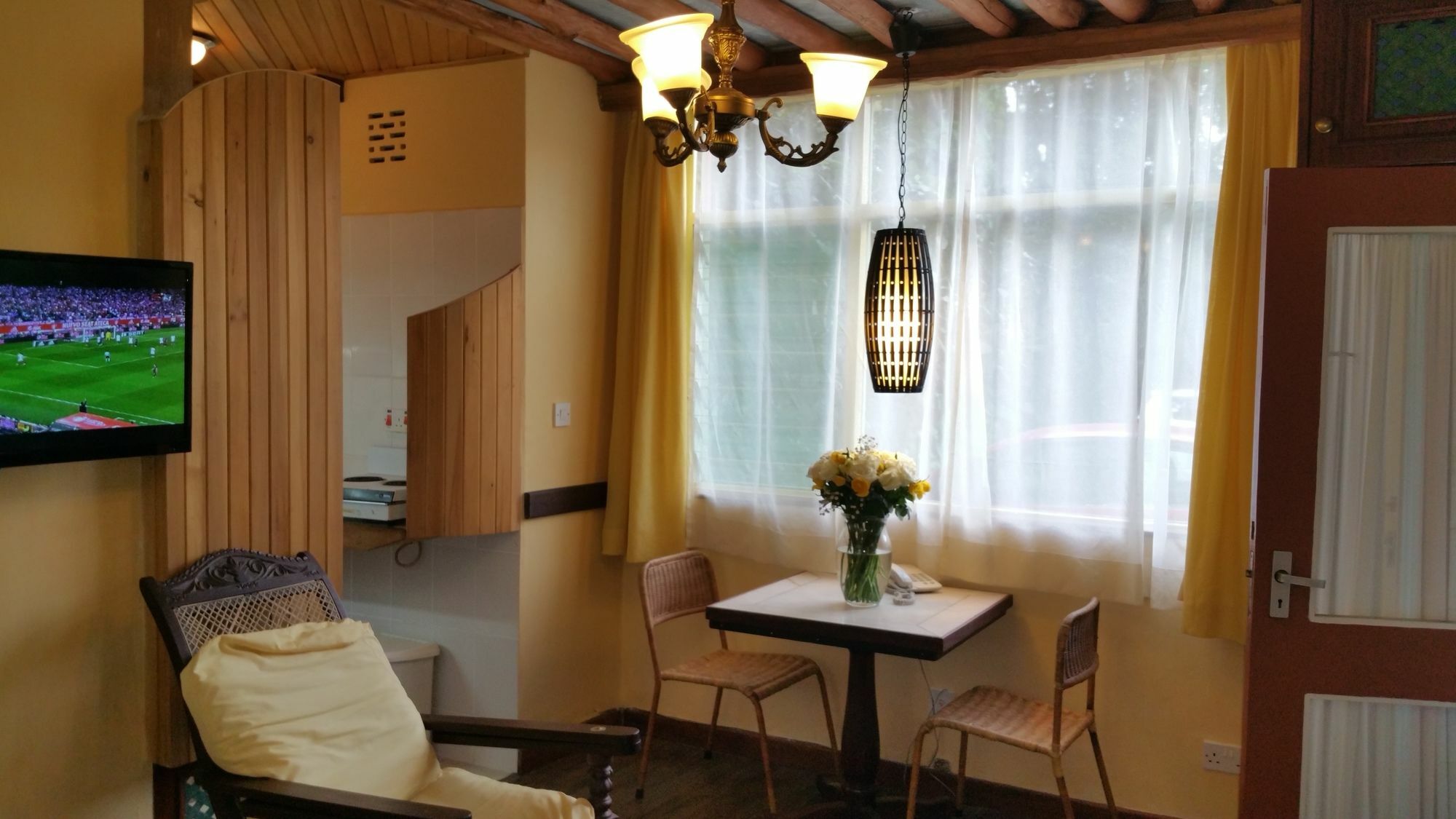 Woodmere Grand Hotel & Serviced Apartments ไนโรบี ภายนอก รูปภาพ
